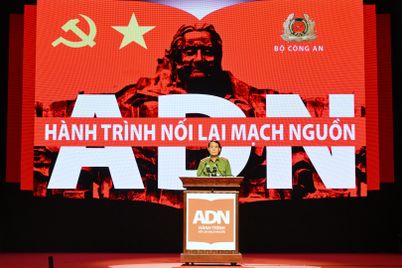 Chương trình nghệ thuật chính luận “ADN – Hành trình nối lại mạch nguồn”: Mệnh lệnh từ trái tim