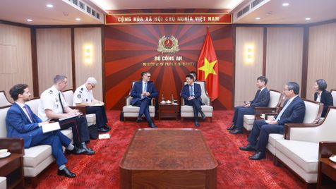 Bộ trưởng Lương Tam Quang tiếp Đại sứ Pháp