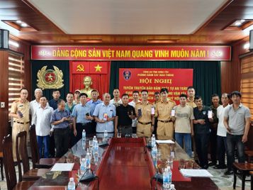 Cảnh báo nguy cơ vi phạm pháp luật trong hoạt động vận tải hành khách đường thủy nội địa