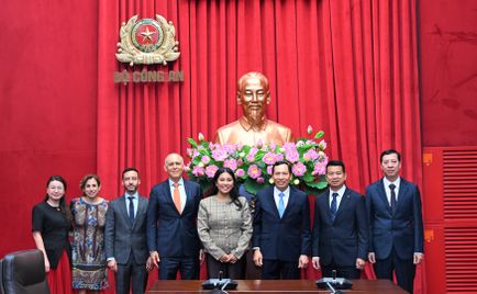 Thứ trưởng Lê Văn Tuyến tiếp Phó Trợ lý Bộ trưởng Thương mại Hoa Kỳ Kelly Coldiron