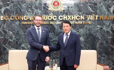 Bộ trưởng Lương Tam Quang tiếp Đại sứ Vương quốc Anh