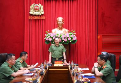 Bộ Công an làm việc với đại biểu Quốc hội trong Công an nhân dân
