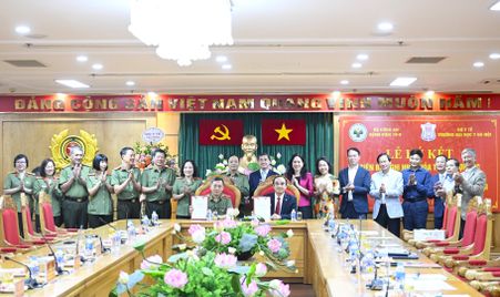 Bệnh viện 19-8 Bộ Công an và Trường Đại học Y Hà Nội ký kết thỏa thuận hợp tác toàn diện