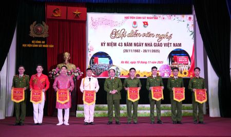 Học viện Cảnh sát nhân dân tổ chức Hội diễn văn nghệ chào mừng Ngày Nhà giáo Việt Nam 20/11