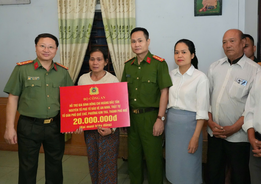 Kịp thời hỗ trợ, sẻ chia với gia đình thành viên lực lượng tham gia bảo vệ  an ninh, trật tự cơ sở qua đời khi làm nhiệm vụ