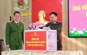 Công an tỉnh Nghệ An phát động ủng hộ đồng bào miền Trung, Tây Nguyên bị thiệt hại do mưa lũ gây ra