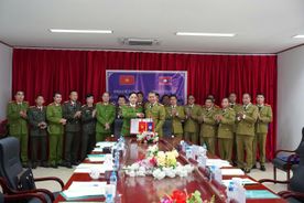 Dien Bien Provincial Police Department has annual meeting with Lao counterparts