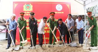 Công an Khánh Hoà tiếp tục khởi công xây dựng 15 căn nhà cho người dân bị thiệt hại do mưa lũ