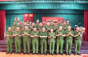 Khai giảng lớp bồi dưỡng, đào tạo cán bộ huấn luyện sử dụng chó nghiệp vụ cho các đơn vị phía Nam