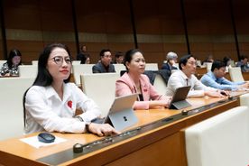 Quốc hội thông qua dự án Luật Thi hành tạm giữ, tạm giam và cấm đi khỏi nơi cư trú