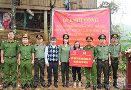 Từ mệnh lệnh trái tim: Công an Quảng Ngãi dựng lại nhà cho người dân vùng thiên tai