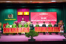 Thứ trưởng Lê Quốc Hùng dự và chỉ đạo Hội nghị triển khai công tác Công an năm 2026 của Công an thành phố Huế