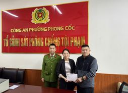 Quang Ninh police help foreigner recover made-in-error bank transfer