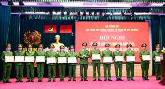 Đấu tranh quyết liệt với các vi phạm pháp luật về môi trường, tài nguyên, an toàn thực phẩm