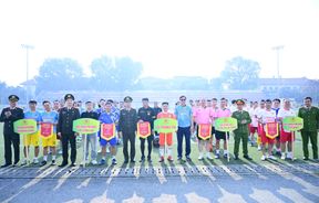 Khai mạc Giải bóng đá kỷ niệm 80 năm Ngày truyền thống lực lượng Tham mưu CAND