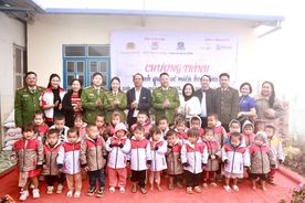 Học viện Cảnh sát nhân dân hành quân về miền hoa Ban - Mang Tết ấm đến bản nghèo Điện Biên