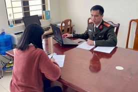 Quảng Ninh: Công an phường Vàng Danh làm việc, nhắc nhở trường hợp bình luận sai sự thật trên mạng xã hội