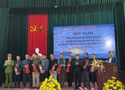 Nâng cao "lá chắn" an toàn phòng cháy, chữa cháy cho ngư dân ra khơi bám biển