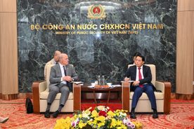 Deputy Minister Le Quoc Hung: Vietnam wishing strengthen cooperation with Canada in security and law enforcement