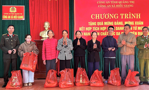 Quảng Trị: Ấm áp chương trình trao quà Tết và hỗ trợ làm định danh điện tử mức độ 2 cho nạn nhân chất độc da cam