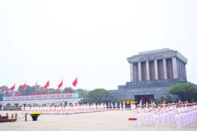 Đảng ủy Công an Trung ương, Bộ Công an vào Lăng viếng Chủ tịch Hồ Chí Minh nhân kỷ niệm 96 năm Ngày thành lập Đảng Cộng sản Việt Nam