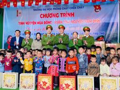 Trường Đại học Phòng cháy chữa cháy tổ chức nhiều hoạt động thiện nguyện tại xã Pà Cò, tỉnh Phú Thọ
