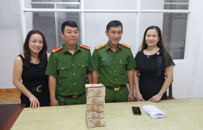 TP Cần Thơ: Công an phường Cái Khế hỗ trợ công dân trả lại gần 01 tỷ đồng cho người dân chuyển nhầm tài khoản