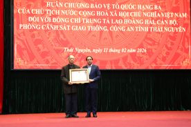 Truy tặng “Huân chương Bảo vệ Tổ quốc” cho Trung tá Lao Hoàng Hải, cán bộ Phòng Cảnh sát giao thông Công an tỉnh Thái Nguyên