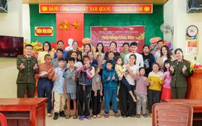 Mang Tết sớm đến với bệnh nhân nghèo và trẻ em khuyết tật