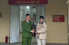 Cao Bằng: Lực lượng Công an cơ sở nhanh chóng xác minh, trao trả tài sản đánh rơi cho người dân