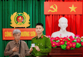 Ha Tinh police timely assist Japanese tourist