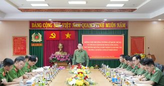 Thứ trưởng Lê Quốc Hùng thăm, làm việc với Trường Cao đẳng Cảnh sát nhân dân II