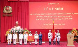Cục An ninh nội địa đón nhận danh hiệu Anh hùng lực lượng vũ trang nhân dân