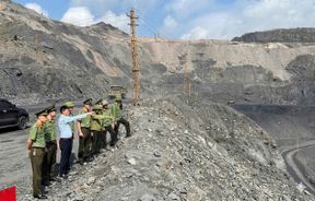 73 năm giữ vững an ninh kinh tế vùng mỏ