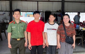 Công an xã Kỳ Anh, tỉnh Nghệ An kịp thời giúp đỡ hai công dân khuyết tật đi lạc trở về nhà an toàn