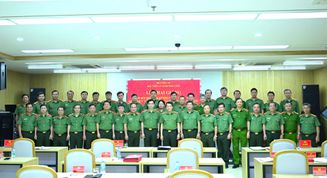 Khai giảng Lớp bồi dưỡng cập nhật kiến thức mới cho các đồng chí là Cục trưởng, Giám đốc và tương đương thuộc Bộ Công an năm 2026