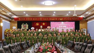 Bế giảng Lớp bồi dưỡng cập nhật kiến thức mới, kiến thức nâng cao cho Phó Giám đốc, Phó Cục trưởng lĩnh vực Cảnh sát, năm học 2025 - 2026