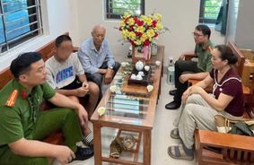 Nhanh chóng tìm kiếm, đưa cháu bé mắc hội chứng tự kỷ bẩm sinh đi lạc về với gia đình an toàn