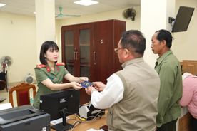 Ra sức thi đua, lập nhiều thành tích chiến công trong công tác quản lý xuất nhập cảnh trên địa bàn tỉnh Sơn La 