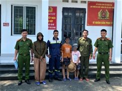 Hải Phòng: Công an phường Lê Đại Hành kịp thời hỗ trợ hai cháu bé đi lạc trở về với gia đình