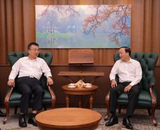 Đồng chí Thứ trưởng Đặng Hồng Đức tiếp xã giao Thứ trưởng Bộ Công an Trung Quốc Lã Vũ Khâm