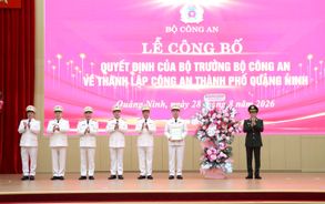 Công bố Quyết định thành lập Công an thành phố Quảng Ninh