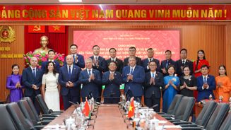 Học viện Kỹ thuật và Công nghệ an ninh đón tiếp đoàn đại biểu Bộ Nội vụ Belarus đến thăm và làm việc tại Học viện