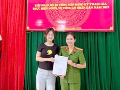 Nữ cử nhân loại Giỏi tình nguyện viết đơn thực hiện nghĩa vụ Công an nhân dân