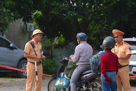Công an tỉnh Sơn La kiểm soát tốc độ, phòng ngừa tai nạn trên quốc lộ 6