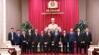 Viet Nam and Myanmar prioritize cooperation in combating emerging crimes