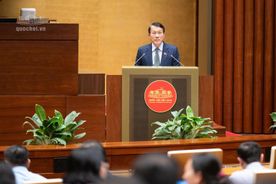 Bộ trưởng Lương Tam Quang trình bày Tờ trình dự án Luật Tổ chức cơ quan điều tra hình sự (sửa đổi)