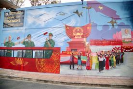 Công an TP. Hồ Chí Minh khánh thành công trình bích họa “Việt Nam tươi đẹp” xác lập kỷ lục lớn nhất Việt Nam