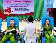 Hà Tĩnh: Cán bộ Công an phường Bắc Hồng Lĩnh kịp thời hiến máu cứu người