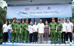Police build homes for disadvantaged people in An Giang